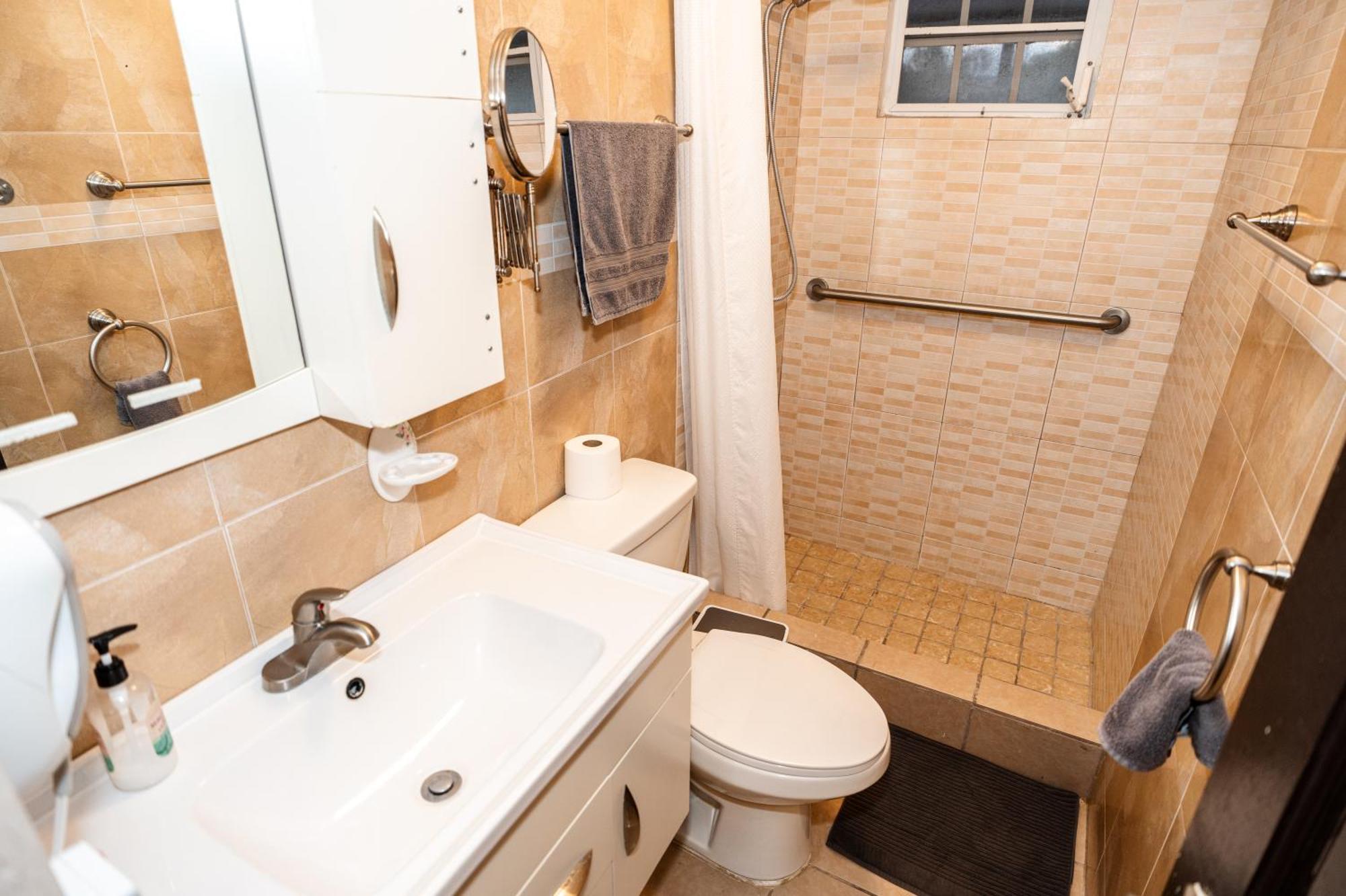 דירות פונצ'ה Luxury Retreat With Private Jacuzzi And Mountain Views Free Parking מראה חיצוני תמונה