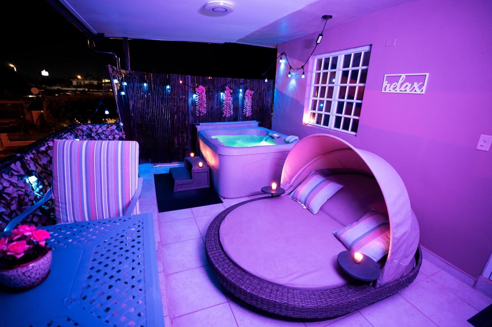 דירות פונצ'ה Luxury Retreat With Private Jacuzzi And Mountain Views Free Parking מראה חיצוני תמונה