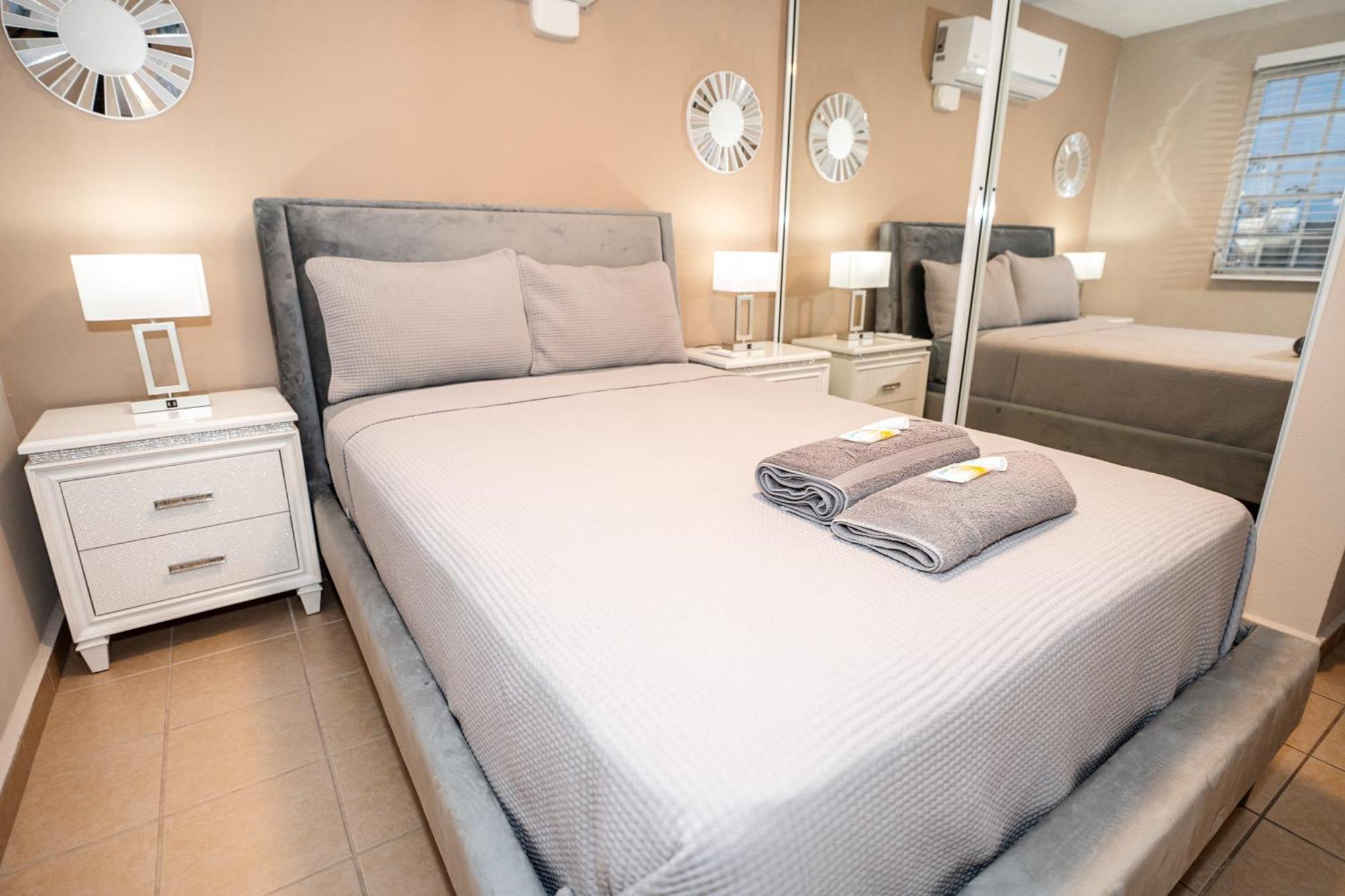 דירות פונצ'ה Luxury Retreat With Private Jacuzzi And Mountain Views Free Parking מראה חיצוני תמונה