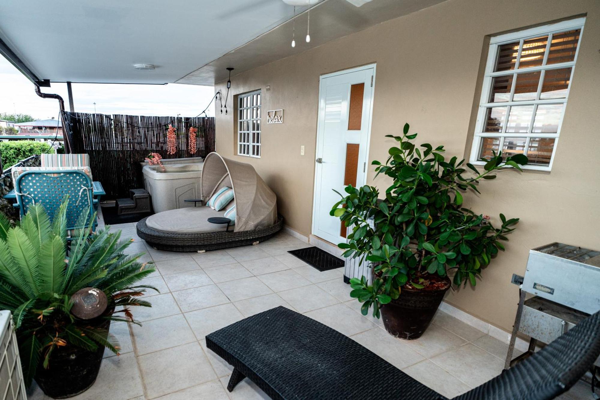 דירות פונצ'ה Luxury Retreat With Private Jacuzzi And Mountain Views Free Parking מראה חיצוני תמונה