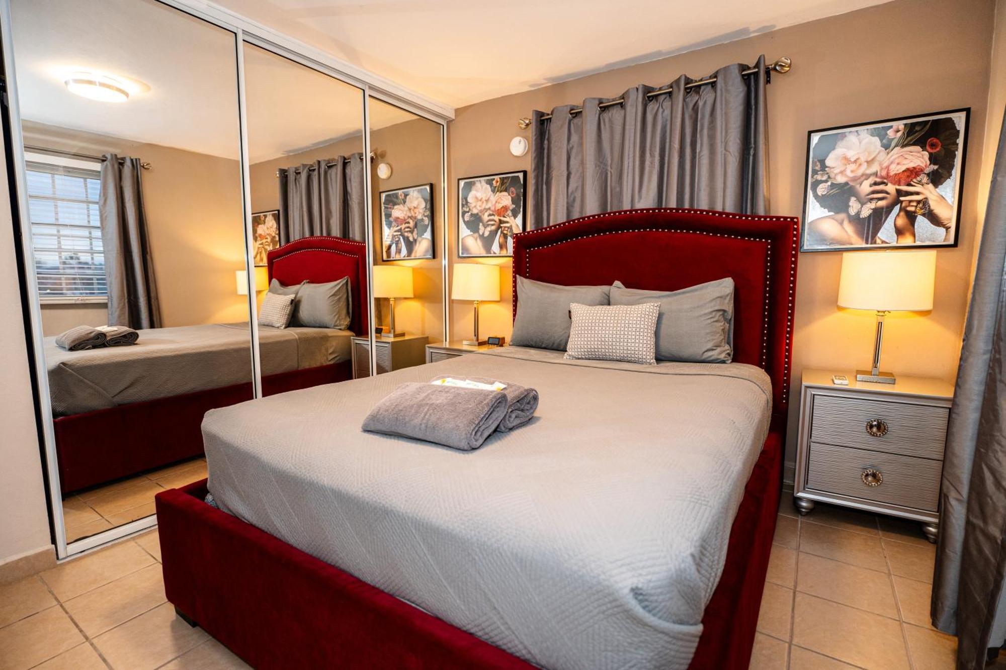 דירות פונצ'ה Luxury Retreat With Private Jacuzzi And Mountain Views Free Parking מראה חיצוני תמונה